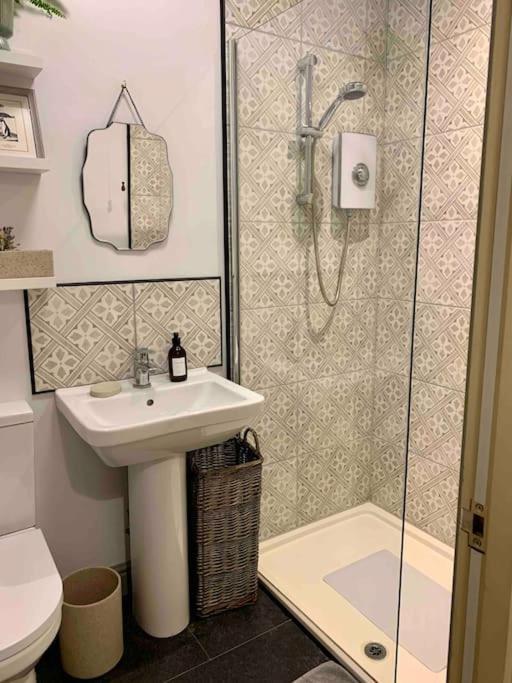 The Nest, Central Ludlow One Bed Apartment ภายนอก รูปภาพ