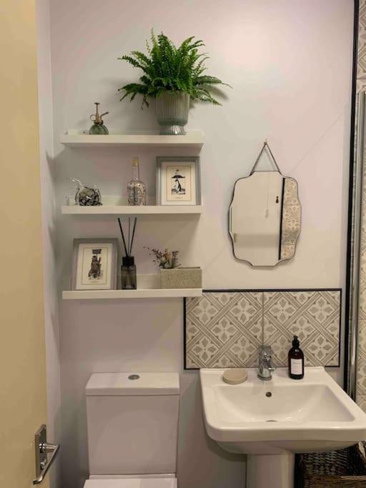 The Nest, Central Ludlow One Bed Apartment ภายนอก รูปภาพ